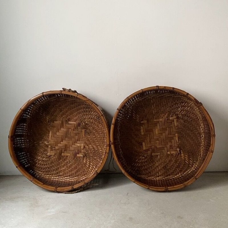 丁寧な編み方の桶型 編み籠 B 幅約52cm 大籠 古い竹籠 脱衣籠 民藝かご