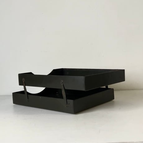 カカシ ヴィンテージ スチール製2段トレー 書類トレー 書類ケース ミリタリーグリーン ダークグリーン 鉄のトレー アンティーク文具 ジャパンヴィンテージ 良品