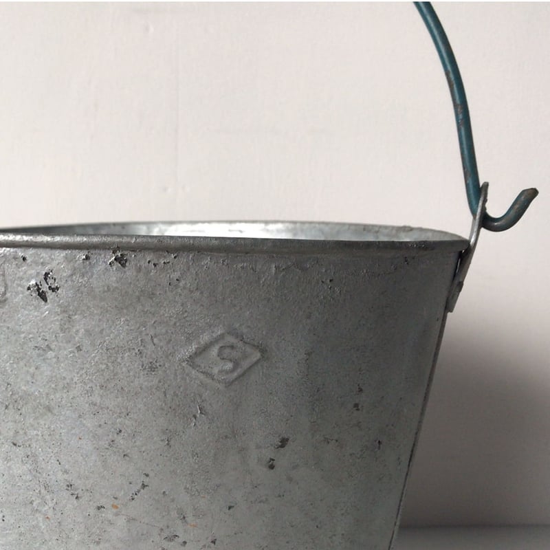 ヴィンテージ ブリキ バケツ 大正 昭和 鉄製 Sマーク 持ち手太め青塗