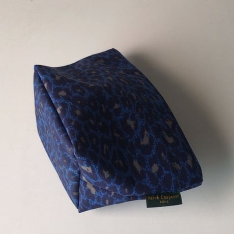 Herve Chapelier  エルベシャプリエ   2019春夏モデル    927F  パンサー  ブルー     ナイロン舟型ポーチM　ヒョウ柄  コスメ  化粧ポーチ  中古極美品