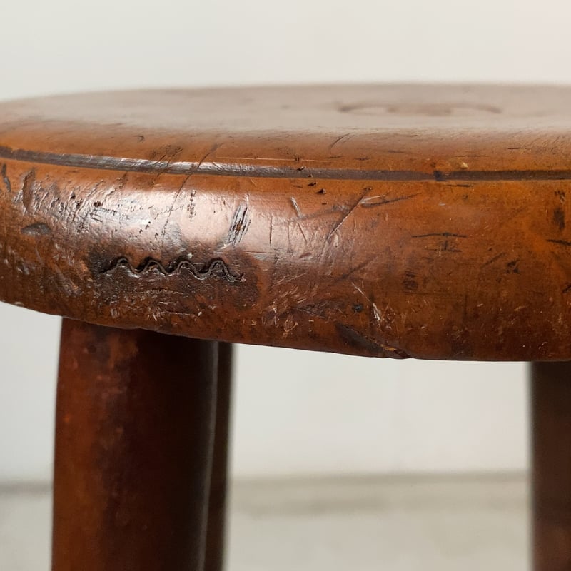 アンティーク丸椅子 広葉樹座面 木肌・木目・艶感良好 古い木の