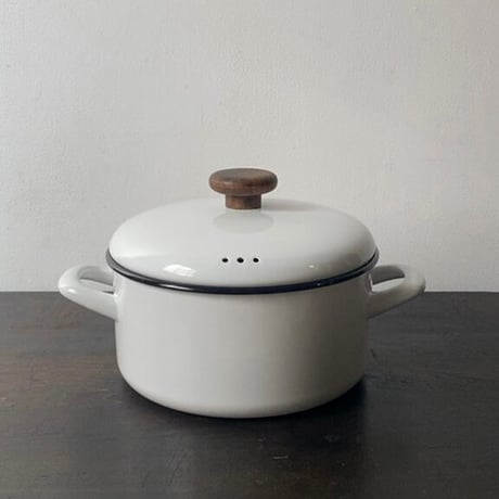EJIRY Ampleur  エジリー社製  アンプルール BASICシリーズ ホーロー両手鍋20cm ホワイト ウッド摘み used
