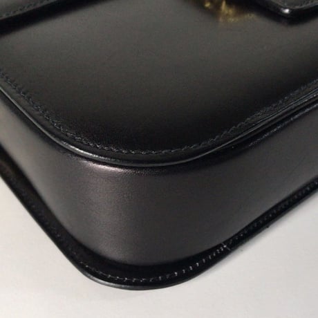 CELINE  セリーヌ  ゴールド馬車金具  カーフレザー  ショルダーバッグ   ブラック  ヴィンテージ  オールド   極美品