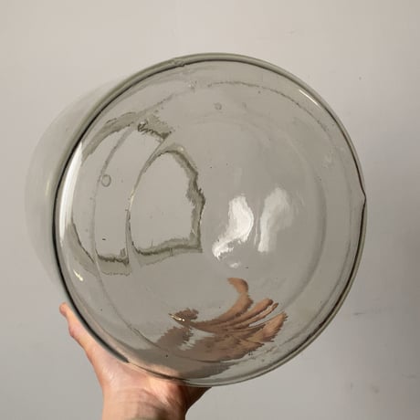 アンティーク大型蓋付ガラスポット 高さ蓋込33cm 円柱型蓋付 古い硝子の保存瓶 金魚鉢 ベタ鉢 メダカ鉢 プレスガラス 昭和初期 ゆらゆら気泡ガラス
