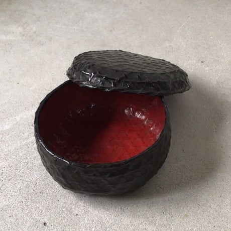 古い竹編 一閑張り 丸箱 蓋有り　菓子箱 道具箱 民具 古民藝　古道具 ヴィンテージクラフト 完品