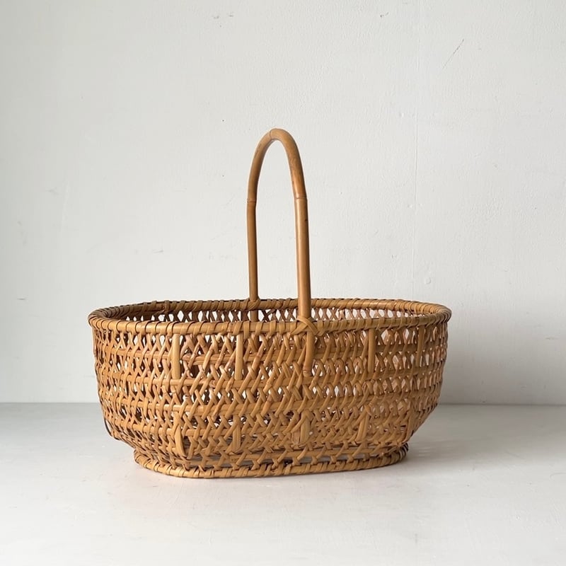 竹編みの市場籠 幅約35cm ワンハンドルの竹籠 市場籠 野菜籠 洗い籠 足