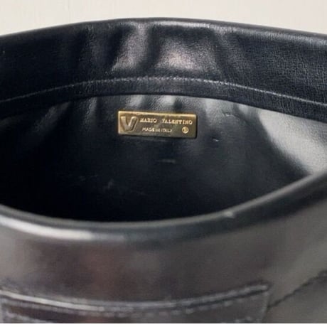 VALENTINO オールドヴァレンチノ レザークラッチバッグ ブラック 幅約25cmの小さめインバッグ  化粧ポーチ ヴィンテージバレンチノ 美品