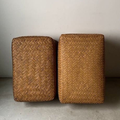 古い竹編みの行李 55cm  竹行李  柳行李  スズ竹 網代編み  ヴィンテージクラフト 保管箱 衣装ケース 道具箱 やや深型