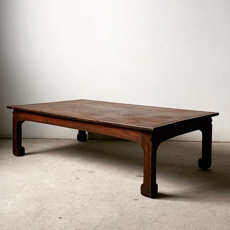 欅一枚天板の大きめ古い座卓 宿坊の木製看板を用いた座卓 看板は江戸期