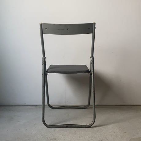 古い折り畳み椅子  1950-1960年代 ヴィンテージ フォールディングチェア ライトグレー 工業製品 インダストリアル 良品
