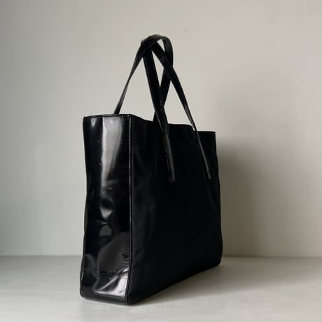 90s VINTAGE PRADA ナイロン/ガラスレザー コンビ 小さめトートバッグ 型押しエンボスロゴ 軽量トートバッグ シンプルデザイン　オールドプラダ 中古良品