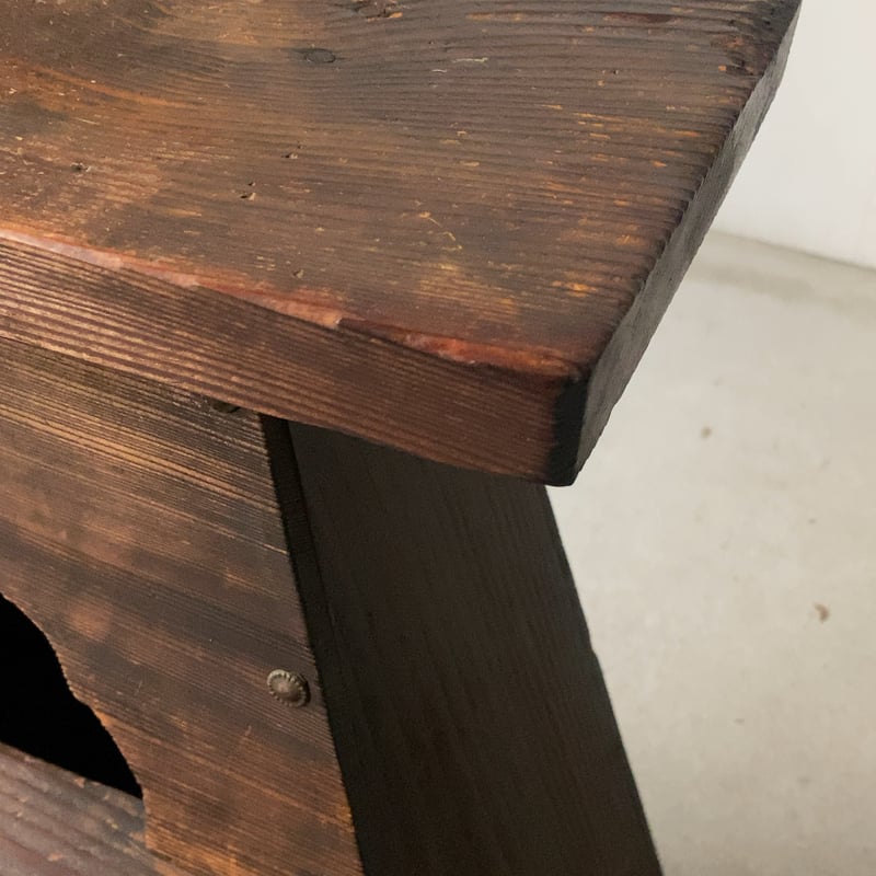 古い踏み台 戦前 昭和初期 杉無垢材 銅飾りリベット 達磨型穴 屑入れ