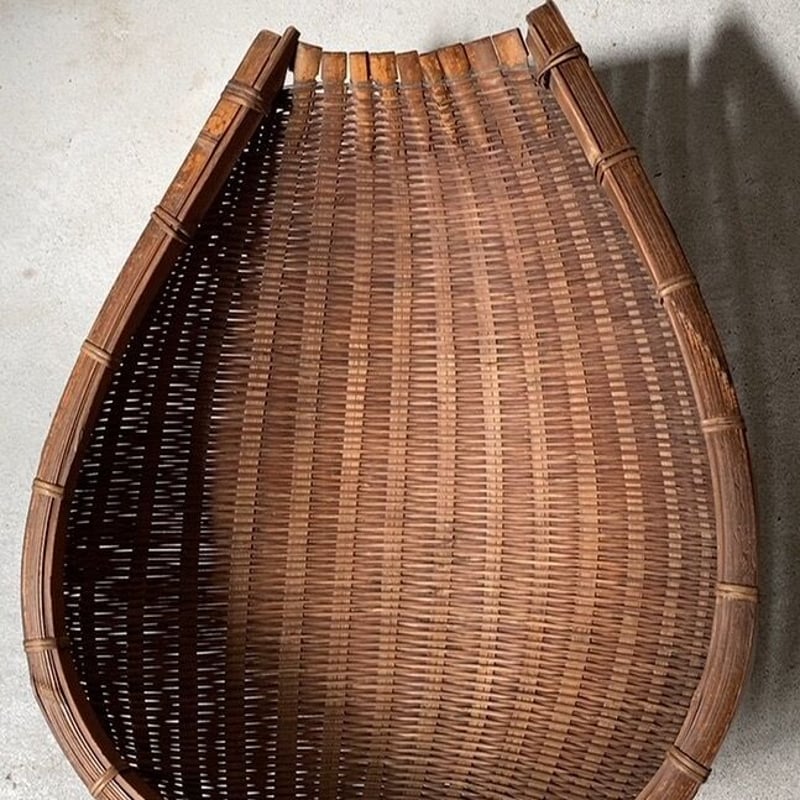 大きい古片口ざる 横幅約49cm 装飾 素材 作り エイジング…良好の古笊