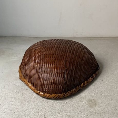 古い片口ざる籠  口が切れていない雫型のカゴ 米研ぎ笊 ヴィンテージクラフト