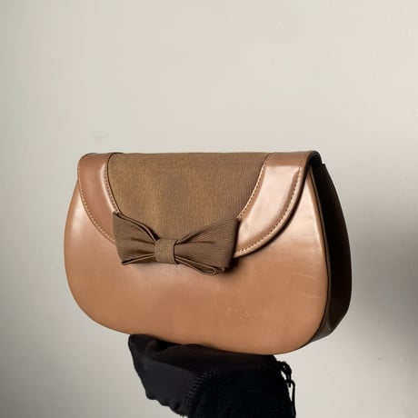 GIVENCHY  SACS ジバンシィサックス  パーティーバッグ  リボンモチーフ 2way(クラッチ/チェーンバッグ) ライトブラウン ゴールド金具  箱有り 中古品
