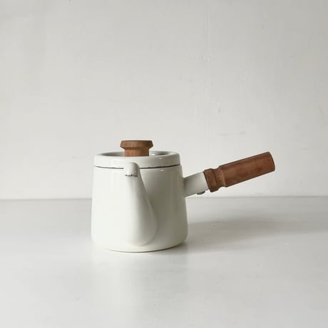 NORITAKE  couleur ノリタケ クルールシリーズ ホーロー製ハンドル付きミニケトル  ホワイト(アイボリー)  琺瑯 木製無垢 ハンドルポット 中古良品