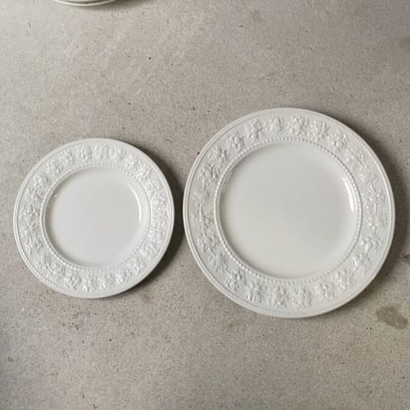 WEDGWOOD ウェッジウッド フェスティビティ(1枚の価格) プレート 27cm アイボリー 90sヴィンテージ イギリス製 made in england   ストック41枚