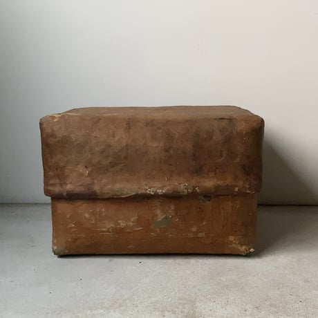 一閑張り 丸みを帯びた四角い蓋付きの箱  古い紙貼りの箱 竹編み 柿渋 道具箱 昭和期 戦前 古道具