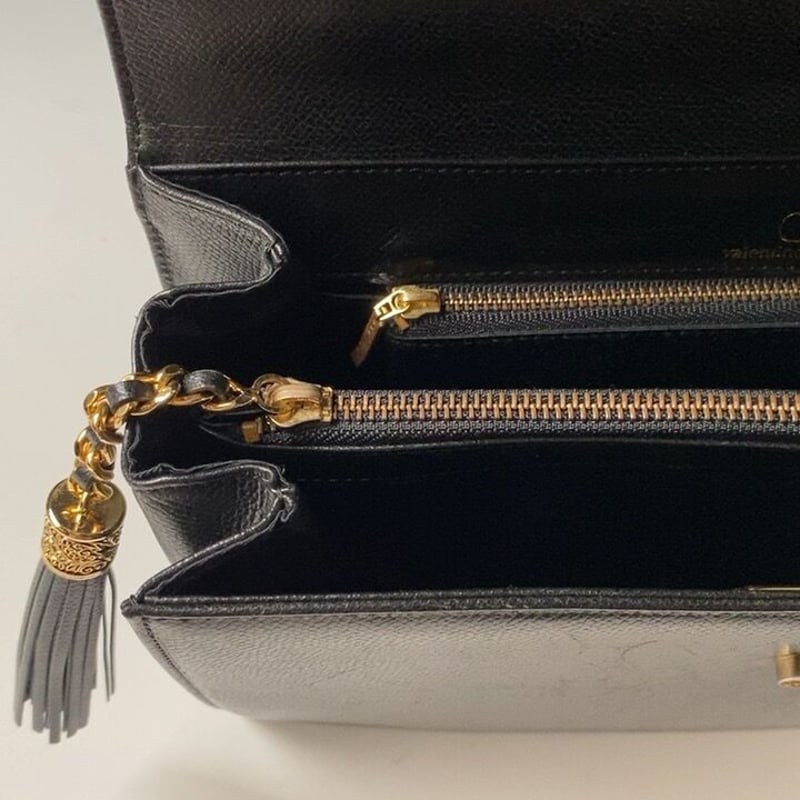 2507-255｜美品｜ヴァレンティノ ハンドバッグ レザー ブラック ロゴ金具 2507-255｜美品｜ヴァレンティノ ハンドバッグ レザー ブラック