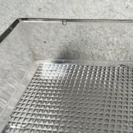 アンティーク プレスガラス スクエアトレー 幅約20cm 角皿 古硝子パッド  クリアカラー  大正期 レトロ食器 ヴィンテージ食器 気泡ガラス フルーツ皿 デザート皿 美品範疇