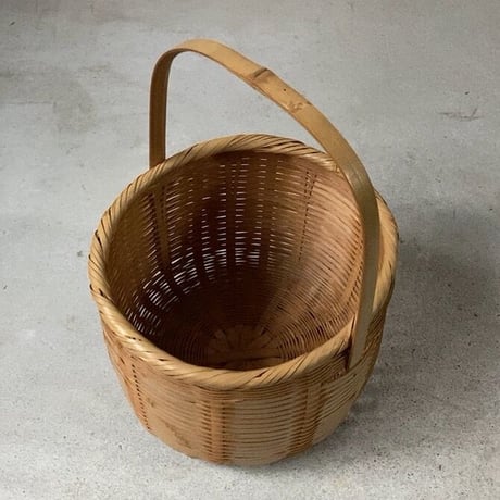 筒型持ち手付竹籠  22cm ワンハンドル竹編みかご  手提げカゴ 白木 竹細工 工芸品  手仕事 クラフト  木べら立て 屑籠  ほぼ完品