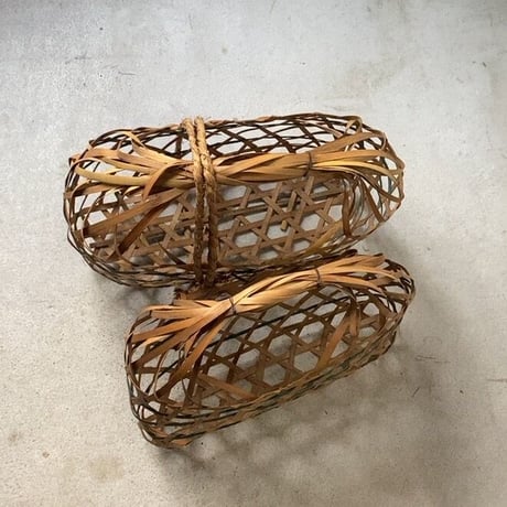 古い竹編みのみかんカゴ  大と小  昭和初期-中期 簡易籠 お土産かご 荒目籠