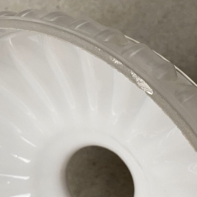 大正〜昭和期 乳白ガラス 樽紋様 プレスガラス 20cm ヴィンテージ