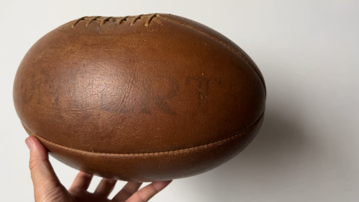 CONVERT コンバート ラグビーボール USHITORA RUGBYBALL 197