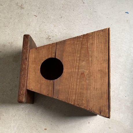 昭和期 木製無垢 古い踏台 ヴィンテージステップ  杉無垢材 丸穴屑入れデザイン  グッドバランス