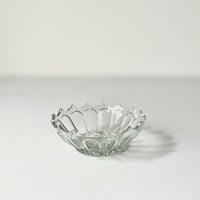 アンティーク プレスガラス デザート深皿 直径約12.5cm 小鉢 レース装飾 クリア  大正期 レトロ食器 ヴィンテージ食器 気泡ガラス アイスクリーム かき氷 フルーツ皿 デザート皿 完品