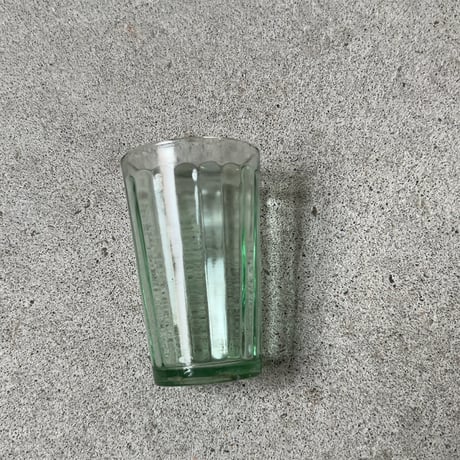 昭和期アンカーグラス グリーン 小サイズ 高さ約9cm SGF刻印~○A刻印 瓶ビール用グラス シンプルデザイン 気泡ガラス ヴィンテージグラス