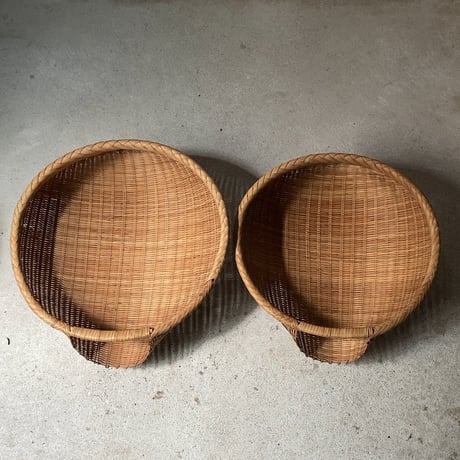 丸い片口ざる 入れ子2点セット  竹編みザル 竹笊 竹籠 竹工芸 竹細工 工芸品 手仕事 古民藝 古民具 古道具 ジャパンヴィンテージ