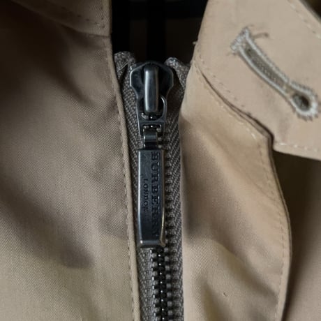BURBERRY LONDON バーバリーロンドン キルティングライナー付き スイングトップ ベージュ 刺繍ロゴ ノバチェック ユーズド 中古 イギリス古着 美品範疇