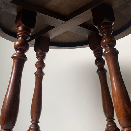 アンティーク コーヒーテーブル  円形テーブル 丸テーブル 楢材フレーム ボールレッグ 昭和期 1940年代 ヴィンテージ西洋デザイン 良品