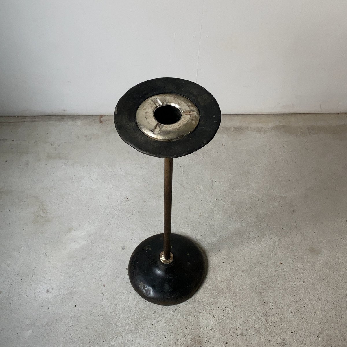 灰皿 アシュトレイ 灰皿スタンド アクセサリースタンド 小物入れ