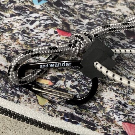 and wander アンドワンダー テント柄シルサコッシュ 総柄 転写プリント斜めがけポシェット ショルダーバッグ 山系 フェス サコッシュ 中古美品