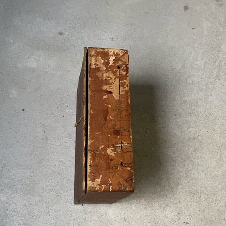 一閑張り 蓋付きの紙箱  21.5cm 紙貼り 柿渋 紐摘み  小物入れ 道具箱 墨文字 ジャパンヴィンテージ
