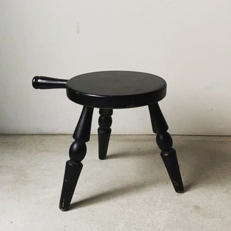 飛騨産業 キツツキ マーク  ミルクスツール  持ち手付作業椅子 小さい丸椅子 ボールレッグ ミニスツール