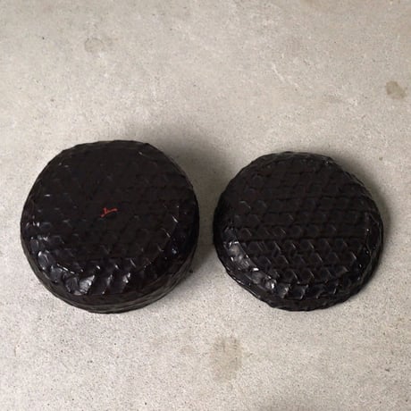 古い竹編 一閑張り 丸箱 蓋有り　菓子箱 道具箱 民具 古民藝　古道具 ヴィンテージクラフト 完品