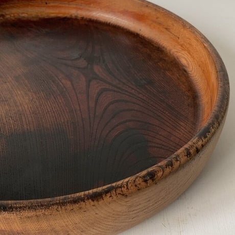 欅  くり抜き 丸盆  木製  無垢材  33.5cm  木のお盆  トレー  木工品 工芸品  美エイジング  ヴィンテージフォークアート  アンティークキッチンツール