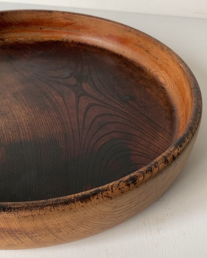 欅 くり抜き 丸盆 木製 無垢材 33.5cm 木のお盆 トレー 木工品 工芸品