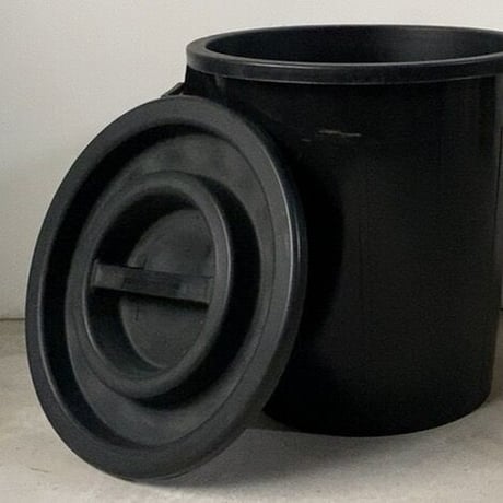 FOB COOP フォブコープ 取り扱い品 Plastime社製 蓋付大きいポリバケツ 50L made in italy イタリア製ダストボックス 黒 ノワール 中古美品　※グラス2客プレゼント付