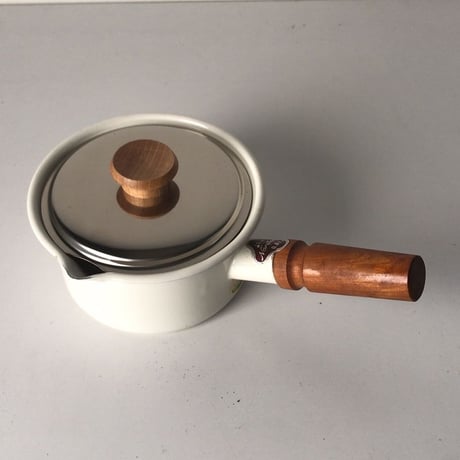 Noritake ノリタケ   ヴィンテージ 琺瑯(ホーロー) 片手鍋  ミルクパン  木製無垢持ち手  ホワイト ほぼデッドストック 未使用品