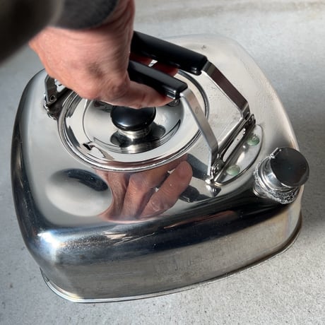 杉山金属 薄型キューブケトル1.6L  ステンレス製 スクエアケトル スタッキング可能 キャンプ アウトドア ユーズドキッチンツール 良品