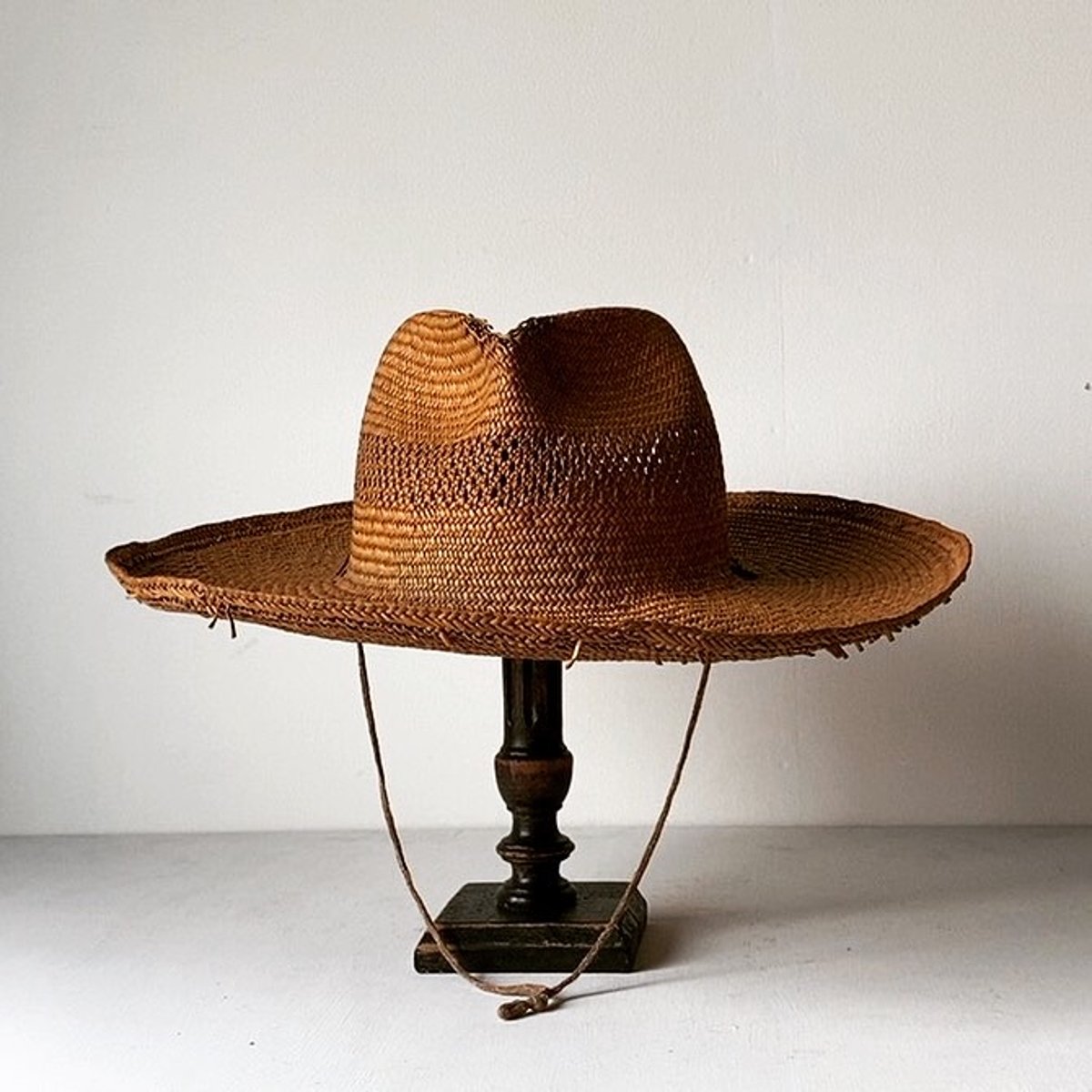 iPhone 14 Proモデルを手に