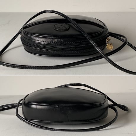 VALENTINO オールドヴァレンチノのミニミニショルダーバッグ 幅約19cmの小さめポシェット ヴィンテージバレンチノ