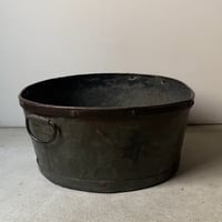 古い銅とブリキの大タライ  双耳付き  スペシャルエイジング 鉢カバー プランター 植木鉢 園芸用品 ヴィンテージガーデンツール