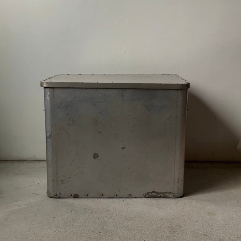 古いアルミコンテナ ストックケース ヴィンテージボックス アルミ箱