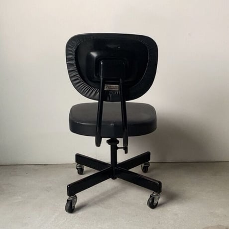 アイコ株式会社製 古いスチールワークチェア ヴィンテージ黒い事務椅子  美エイジング 古い事務椅子 程良い古さ シンプルデザイン made in japan