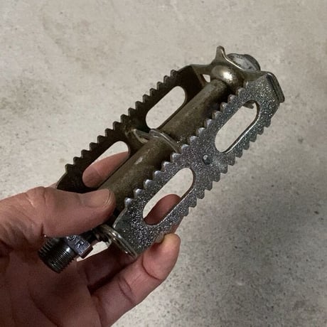 ヴィンテージ ペダル 自転車用オールドパーツ レトロパーツ スチールペダル 鉄製ペダル メーカー不明 60s